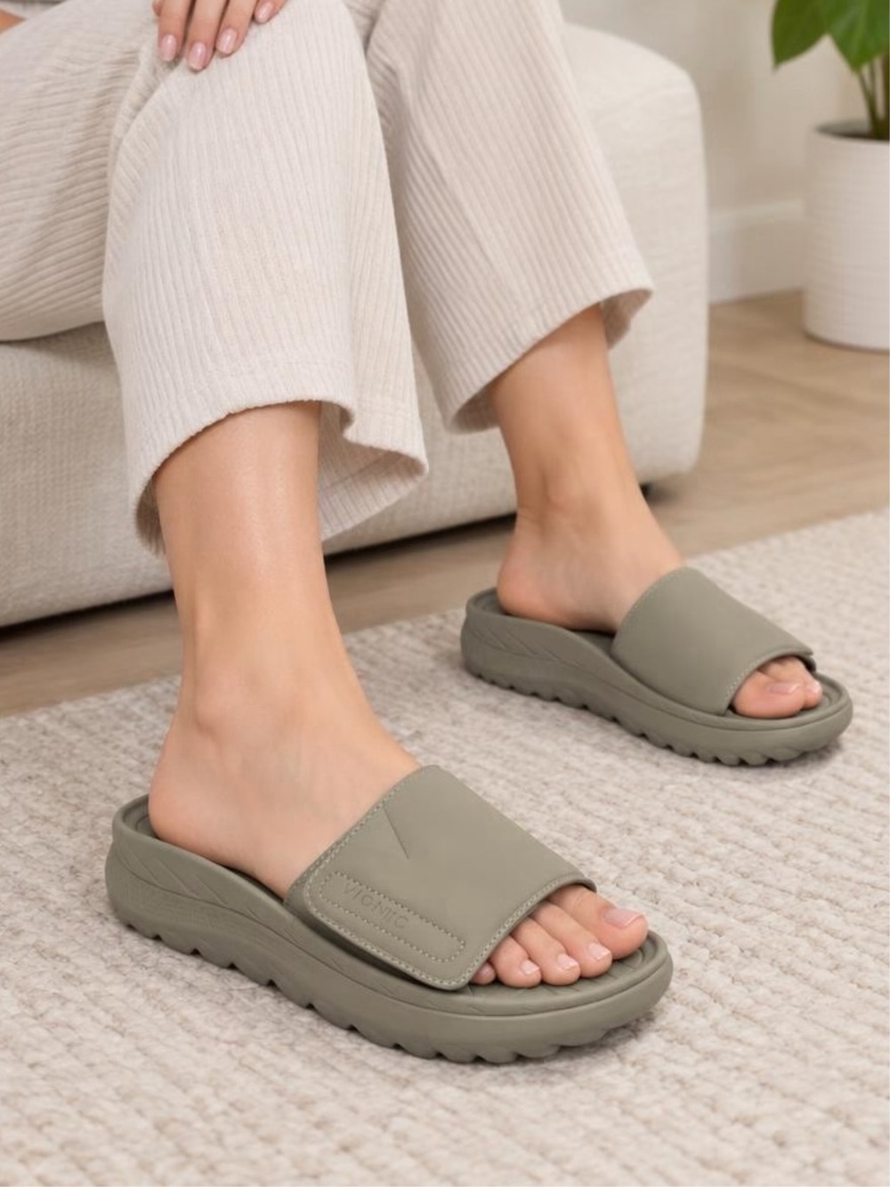 Vionic Rejuvenating Recovery tan-Green Slide Sandals for Women  arch support